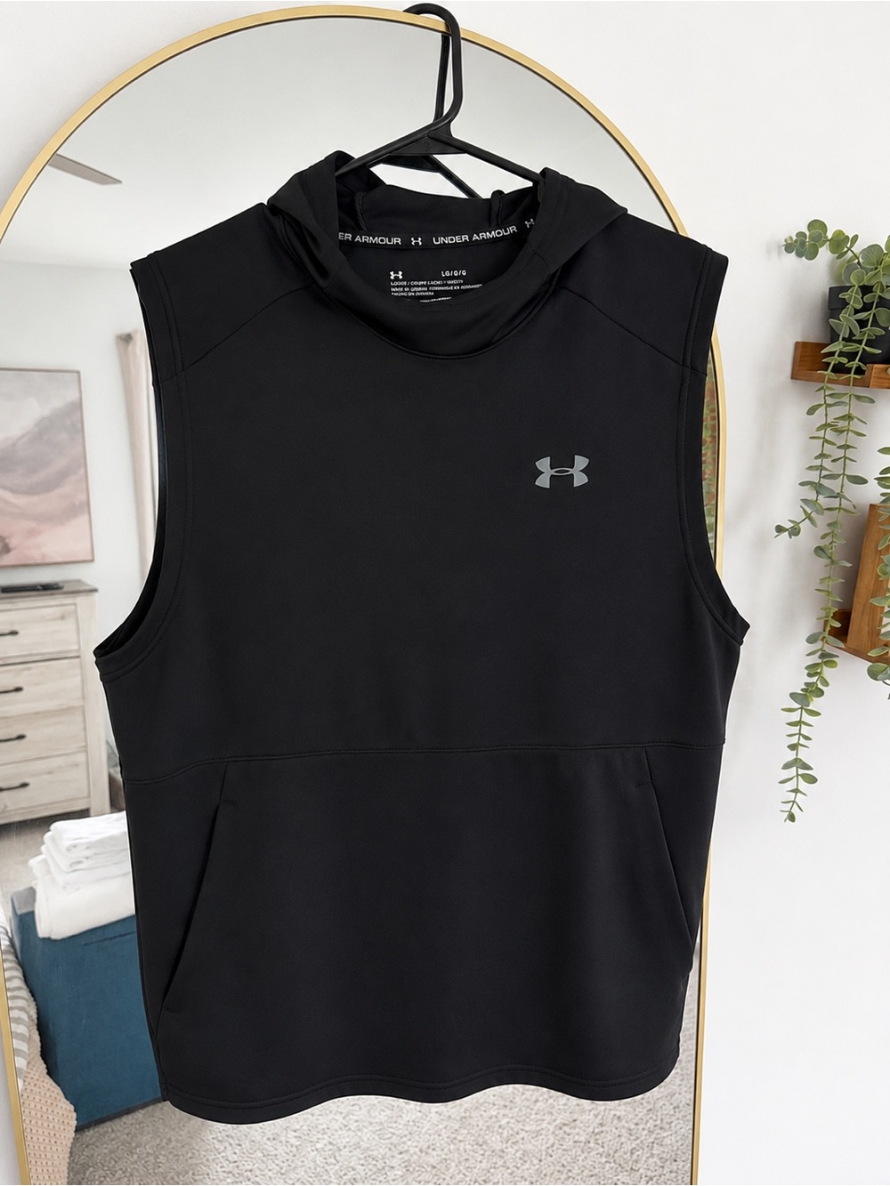 Under Armour Black Sleeveless Hoodie Muscle Tank
